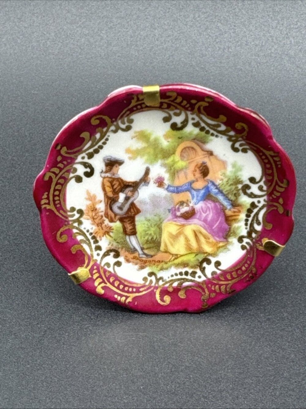 VTG Limoges France Courting Couple Mini 2” Plate Stand Wall Decor Dollhouse Gold
